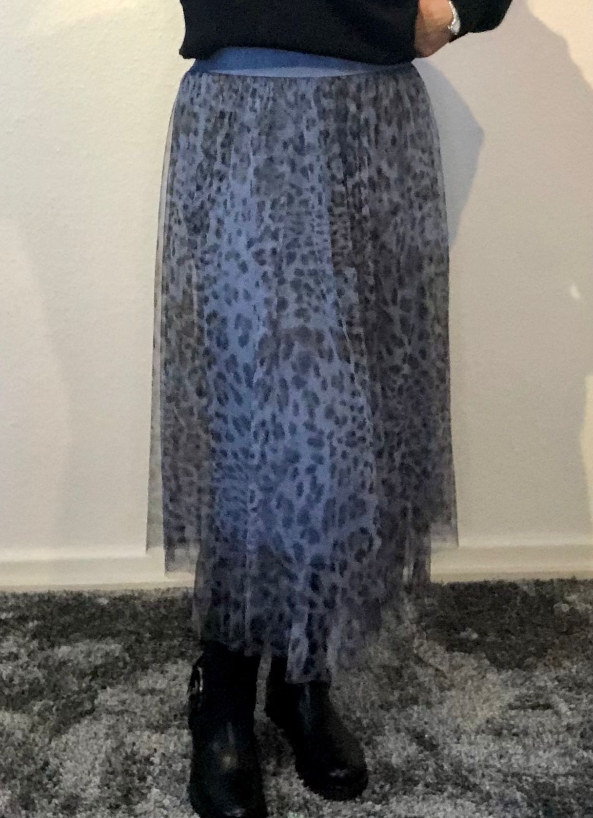 Tüllrock Leoprint blau Midilänge