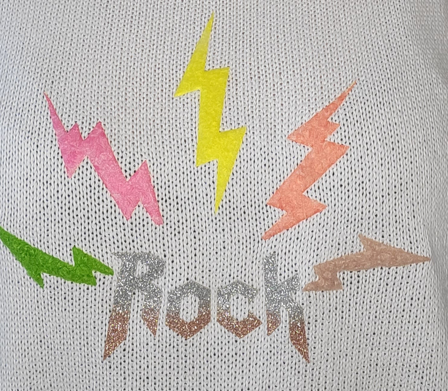 Pulli Rock weiß 39.99 € JETZT NUR 24.99 €