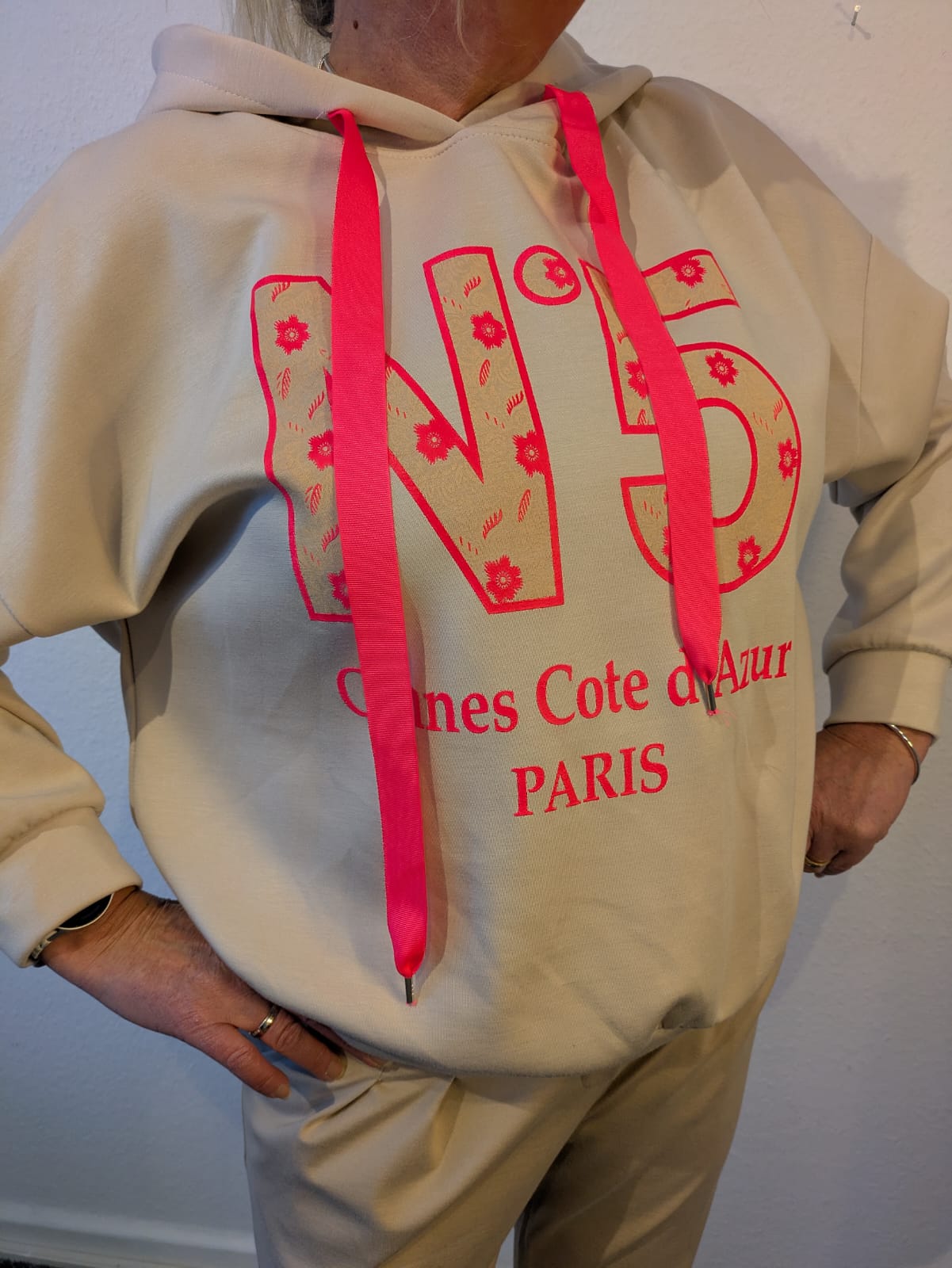 Hoody Paris No 5Beige